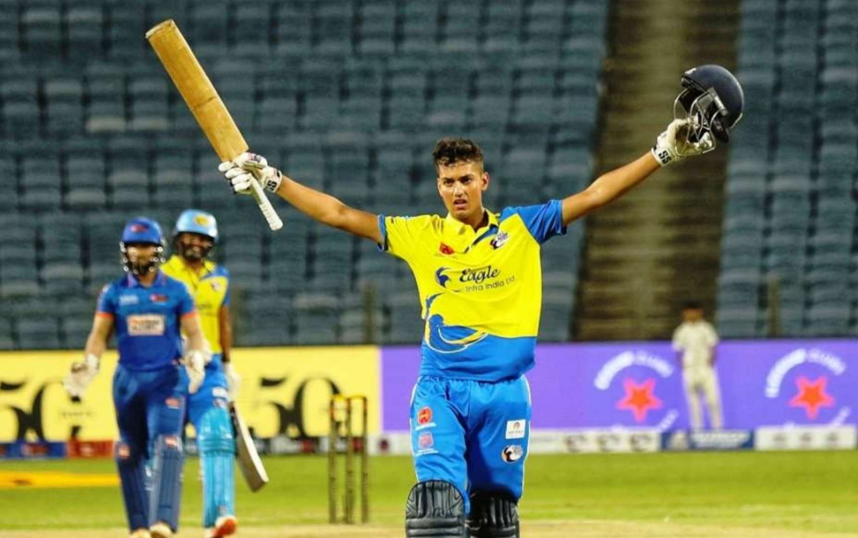 ভারতীয় ক্রিকেটে আঠারোর অলরাউন্ডারের চমক