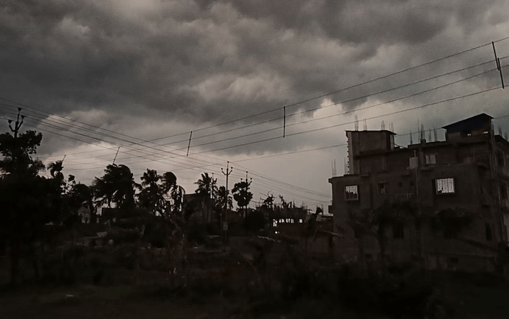 ভারি বৃষ্টির সতর্কতা এই জেলাগুলোয়!