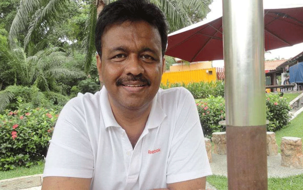 একটা দমবন্ধ পরিবেশ:ফিরহাদ