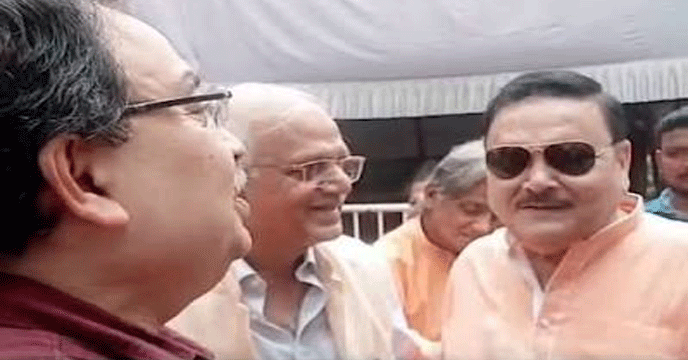 Ritabrata Bandyopadhyay | ঋতব্রত শিবিরে যোগ দিয়েও কালীঘাট তৃণমূলের ধর্নায় মদন! বিধানসভায় কুণাল-মদনের খুনসুটি ঘিরে জোর চর্চা
